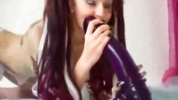 瘦不允许男人驼背她的阴户，但混蛋