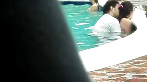 黑头发的少女与男友和继母三人行