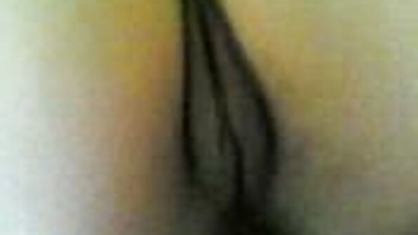 最好的色情女演员展示了他们最好的技能和才能