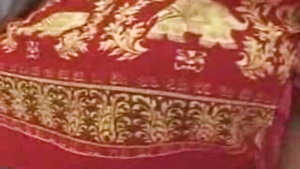 罗马尼亚黑发的紧混蛋被硬肉杆钻孔