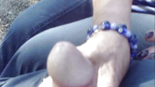 两个喜欢舔阴部的女孩在一起做爱