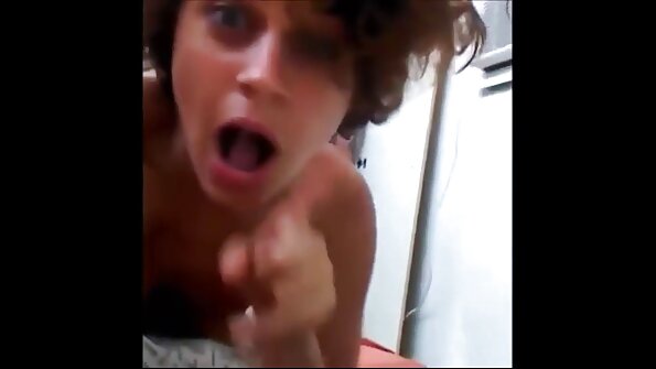 违反放荡阿德里安娜 Chechik 的紧混蛋