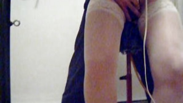 性感的女士们互相给予口头快感