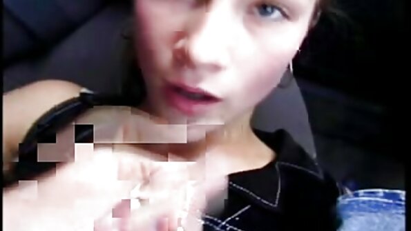 Vivian Azure 的甜蜜阴道需要硬鸡巴