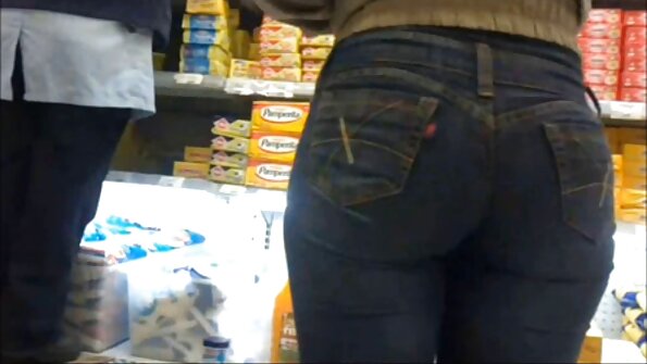 来自丰满的色情明星宝贝 Jayden Jaymes 的性感户外脚交