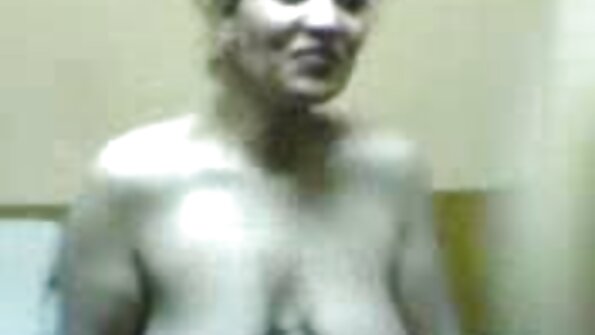 事实证明，这种按摩对他们俩来说都是一种美味的威胁