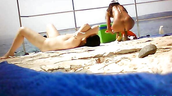 三个十几岁的完美混蛋渴望他的鸡巴