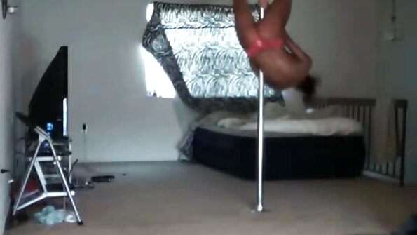 法国男子气概的色情视频，用纹身刺痛拉丁裔