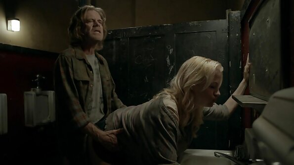 放荡的辣妹和老板下班后三人行