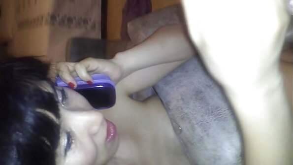 独奏手淫熟女美女与完美的身体