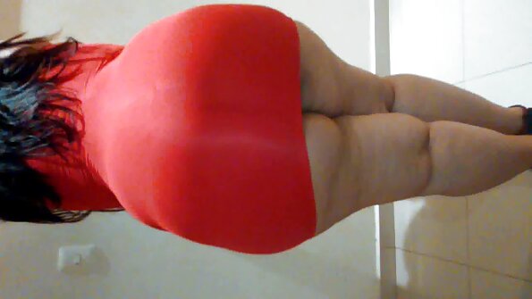 青少年打破宵禁并被士兵双重渗透