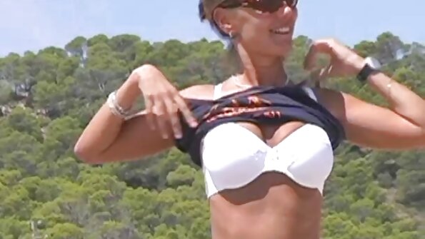 三个欧洲女孩享受肛门玩弄高清