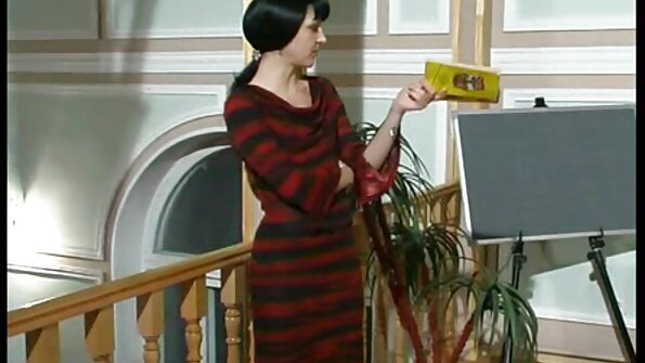 Stacy Cruz 给 geezer 口交并阴道做