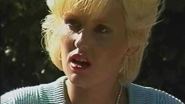 与性欲旺盛的伴侣发生性关系使性感美女喷出