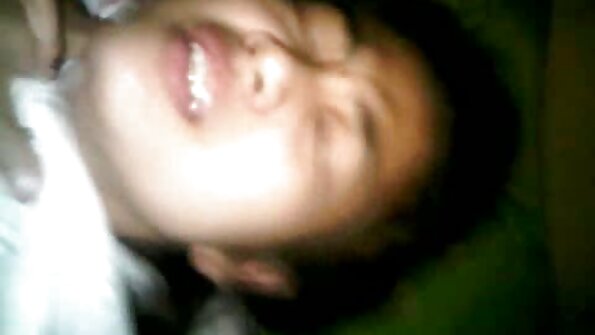 令人惊叹的拉丁摩洛伊斯兰解放阵线在厨房里骑着丈夫的朋友的公鸡