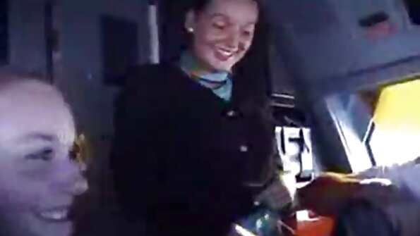 女学生被老师的阴茎在教室里乱搞