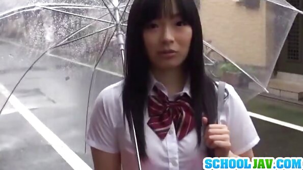 瘦亚历克西斯水晶吮吸和骑在 POV 色情视频